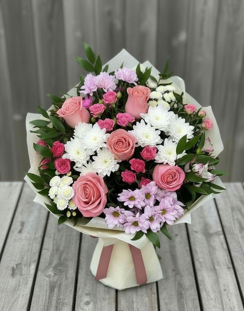 Букет цветов из: Альстромерии, Гвоздики, Розы и Хризантемы в Рылеево