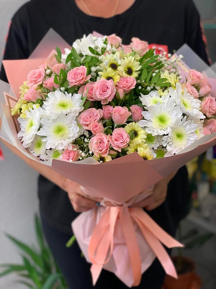 Букет цветов из: Розы и Хризантемы в Рылеево