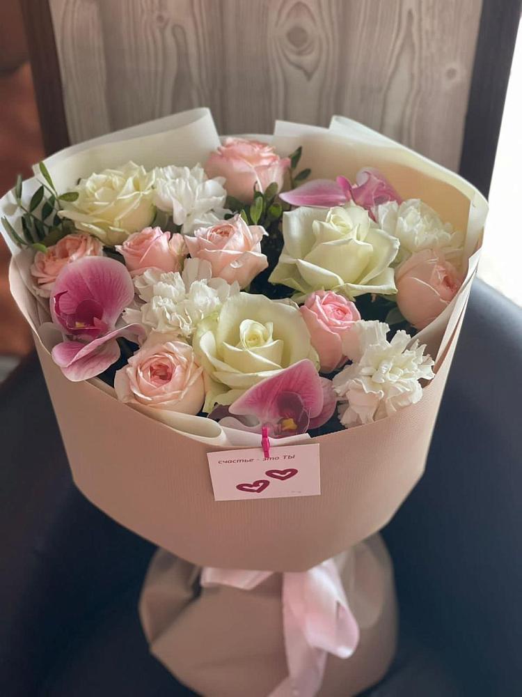 Букет цветов из: Орхидеи, Розы и Гвоздики в Рылеево