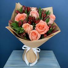 Букет цветов из:  Розы и Альстромерии в Рылеево