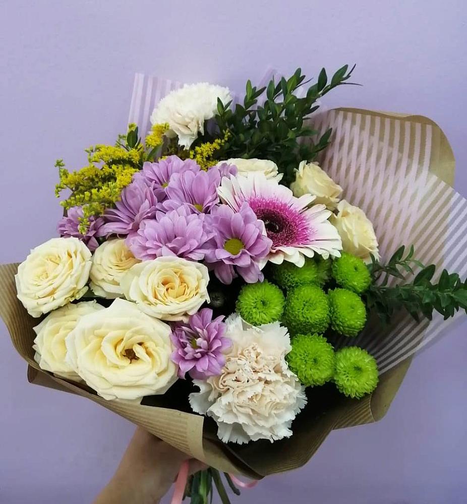 Букет цветов из: Хризантемы, Розы, Гвоздики и Герберы в Рылеево