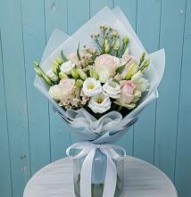 Букет цветов из:  Розы и Лизиантусы в Рылеево