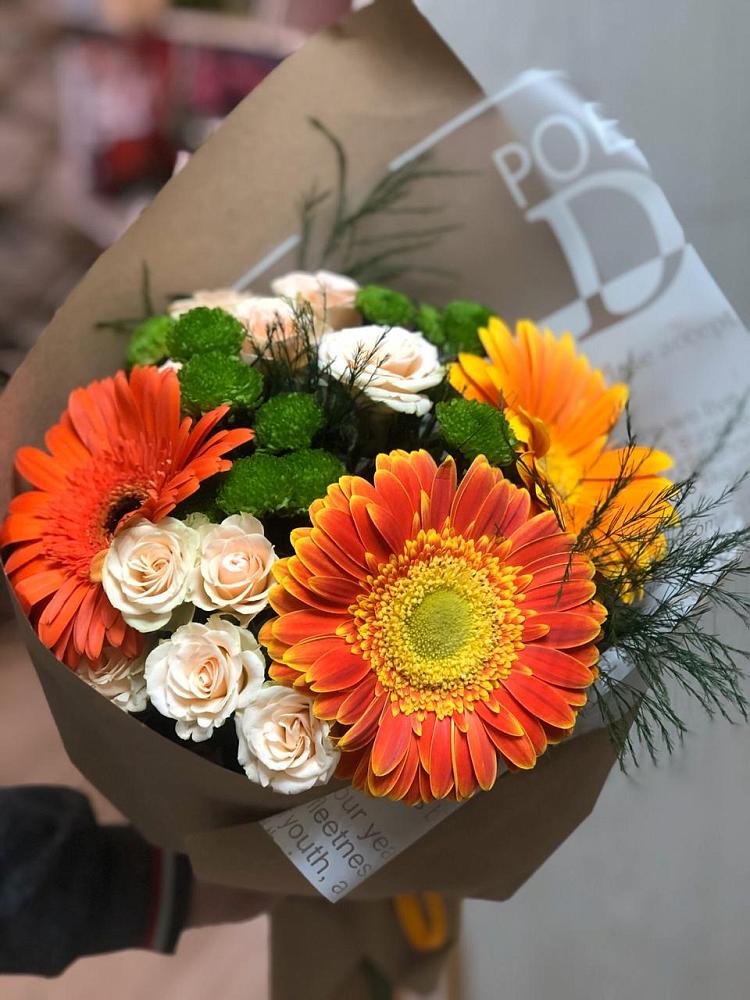 Букет цветов из: Герберы, Хризантемы и Розы в Рылеево