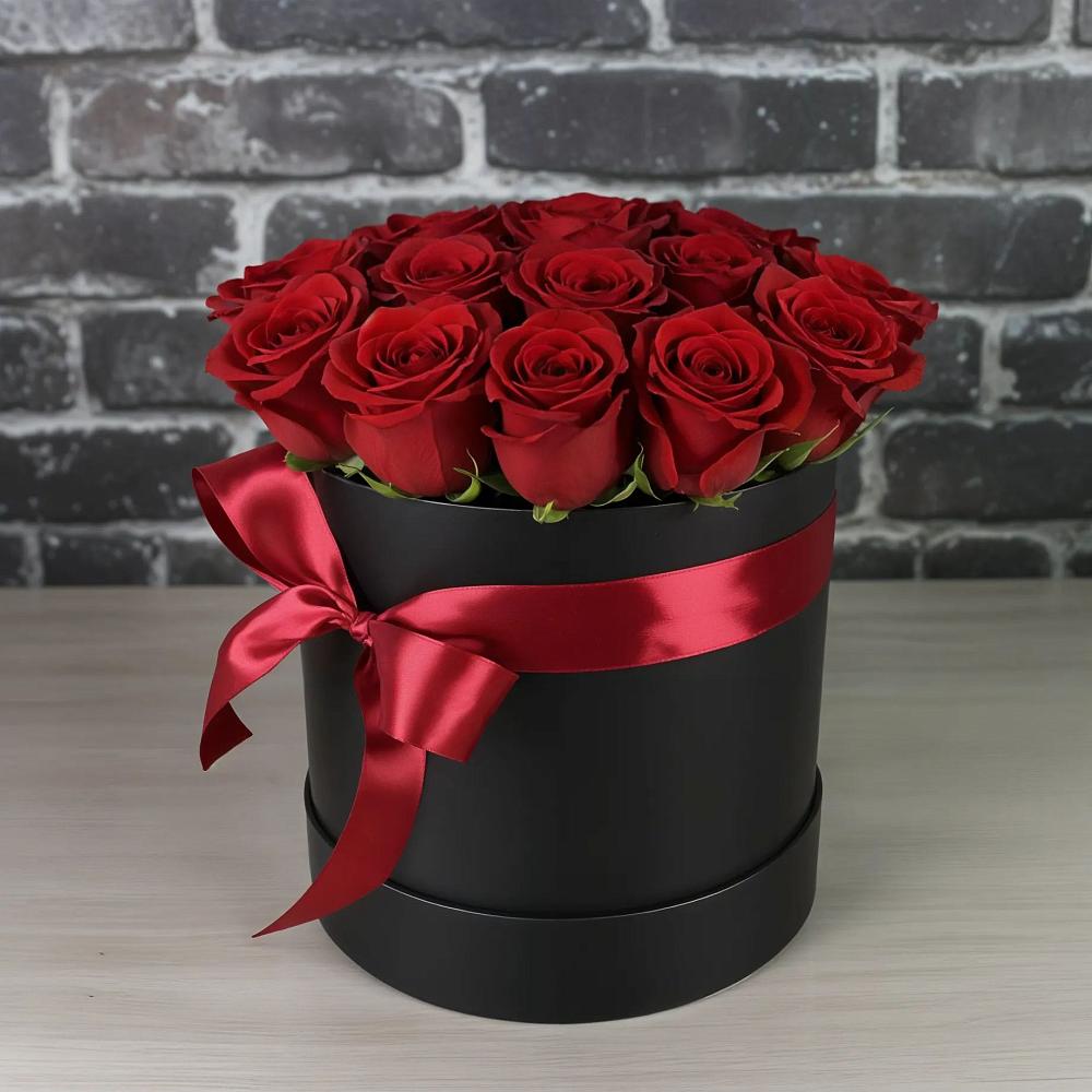 Цветочная композиция из Розы в шляпной коробке в Рылеево