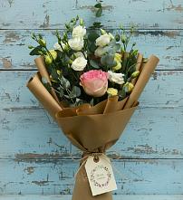 Букет цветов из:  Розы и Лизиантусы в Рылеево