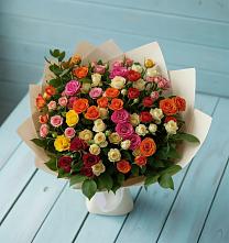 Букет Микс из разноцветных кустовых роз в Рылеево